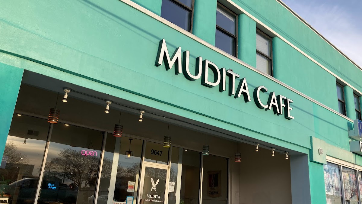 Mudita Cafe & Bar